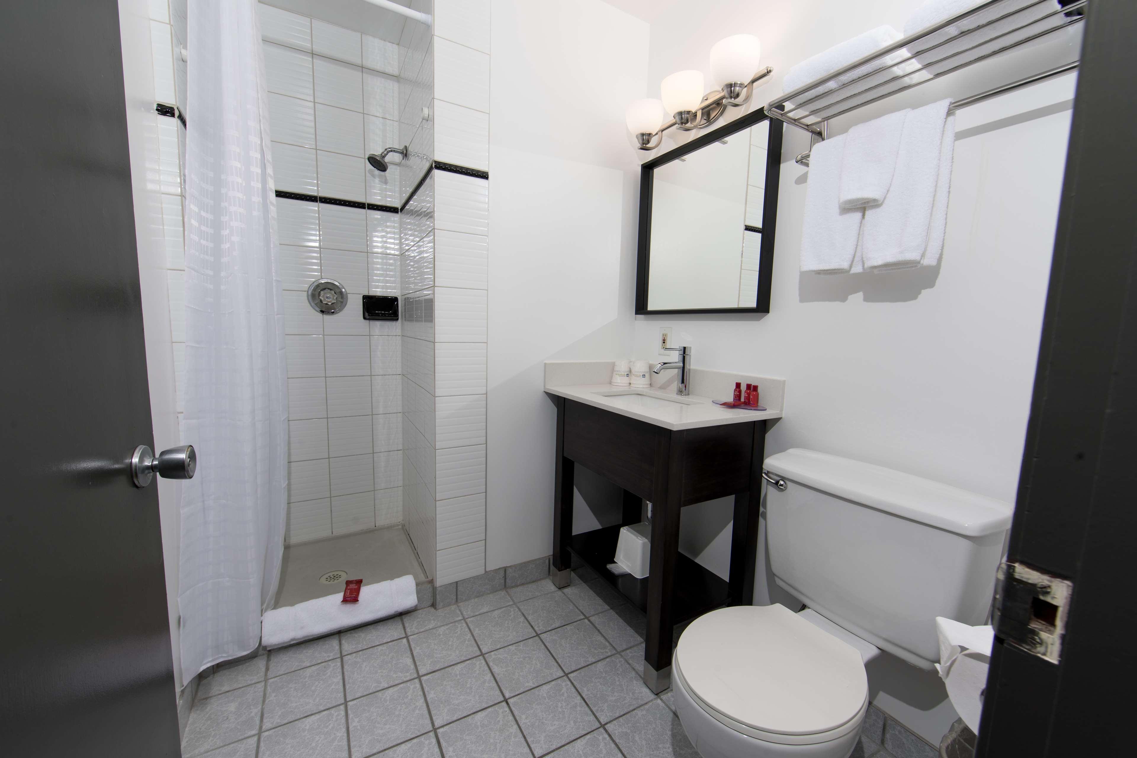 Surestay Hotel By Best Western קסטלגאר מראה חיצוני תמונה