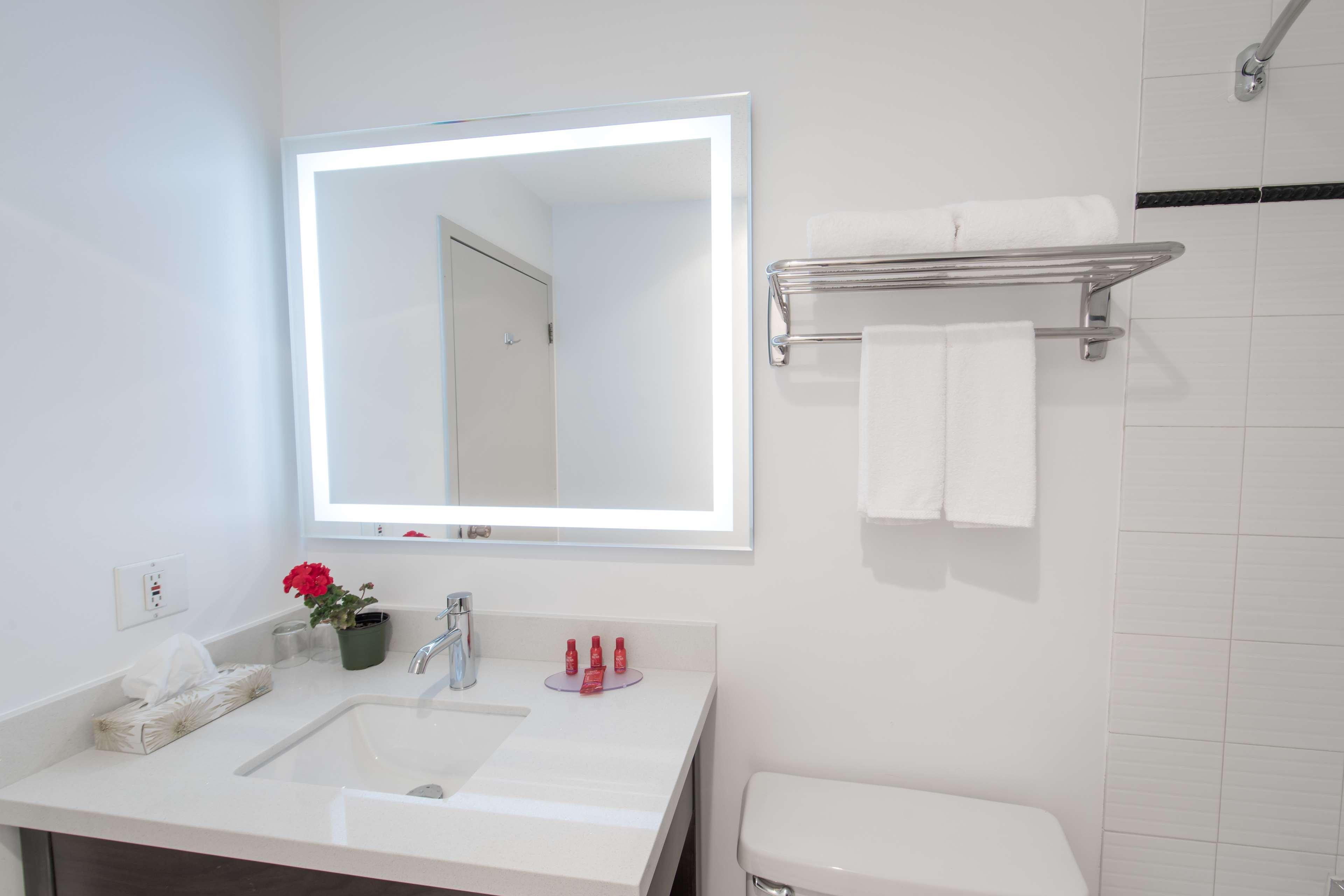 Surestay Hotel By Best Western קסטלגאר מראה חיצוני תמונה